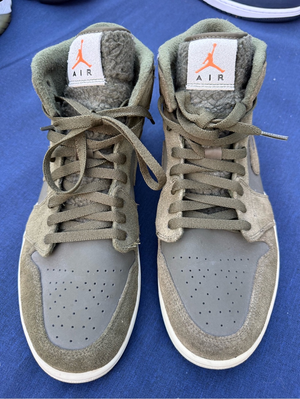 Jordan Men’s Rare Olive Green Sneakers Men’s Size 11.5 with Orange Jumpman